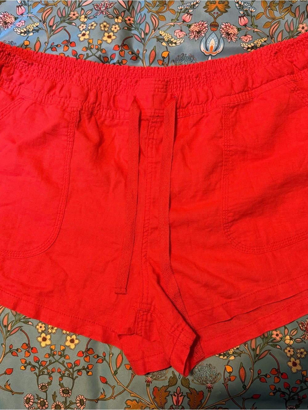 Women’s Red Drawstring Linen Shorts